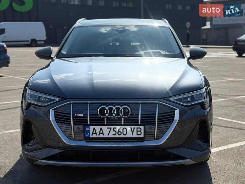 Внедорожник / Кроссовер Audi e-tron Sportback 2020 в Киеве