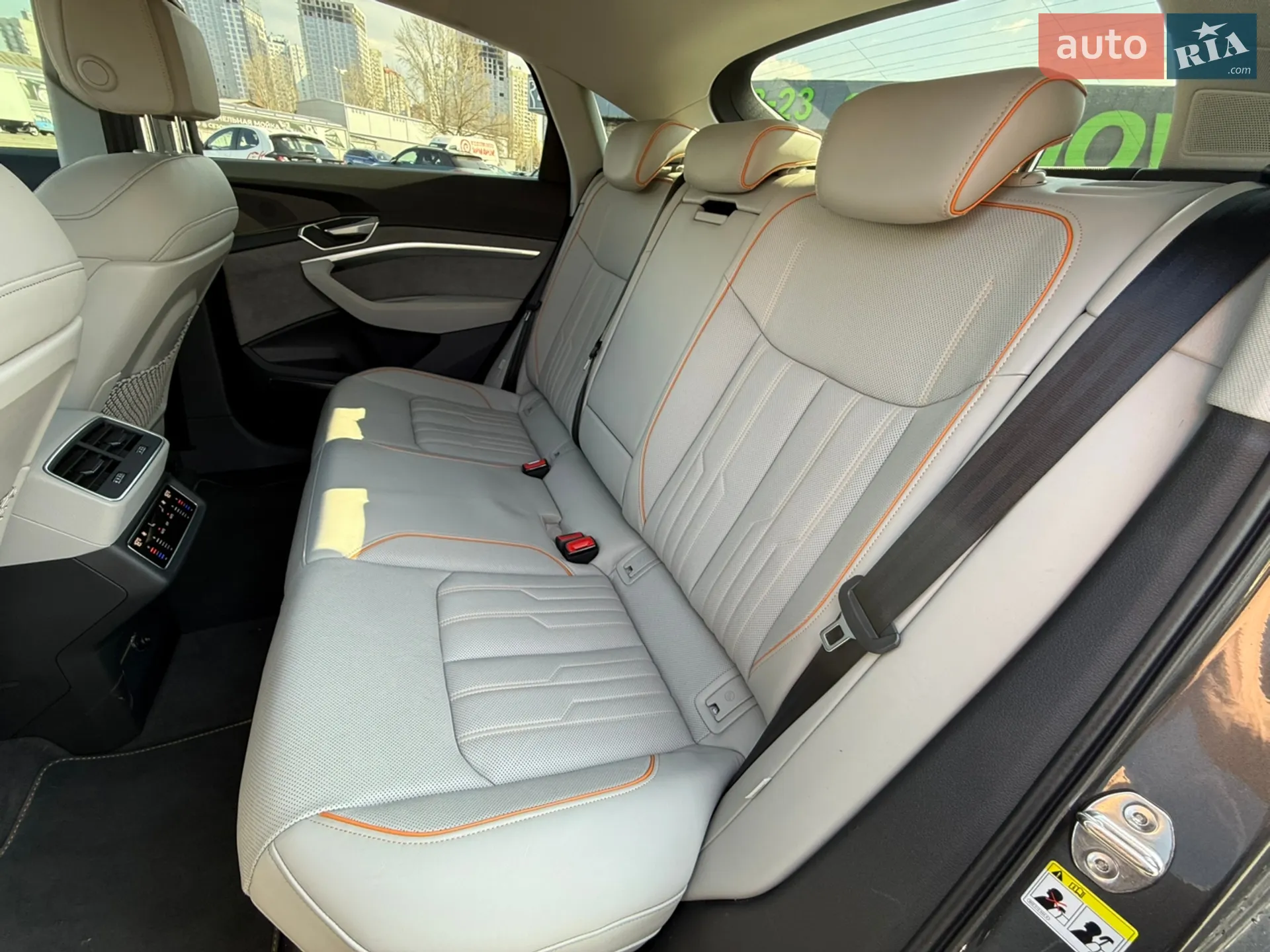 2020 Audi e-tron Sportback - мініатюра 36