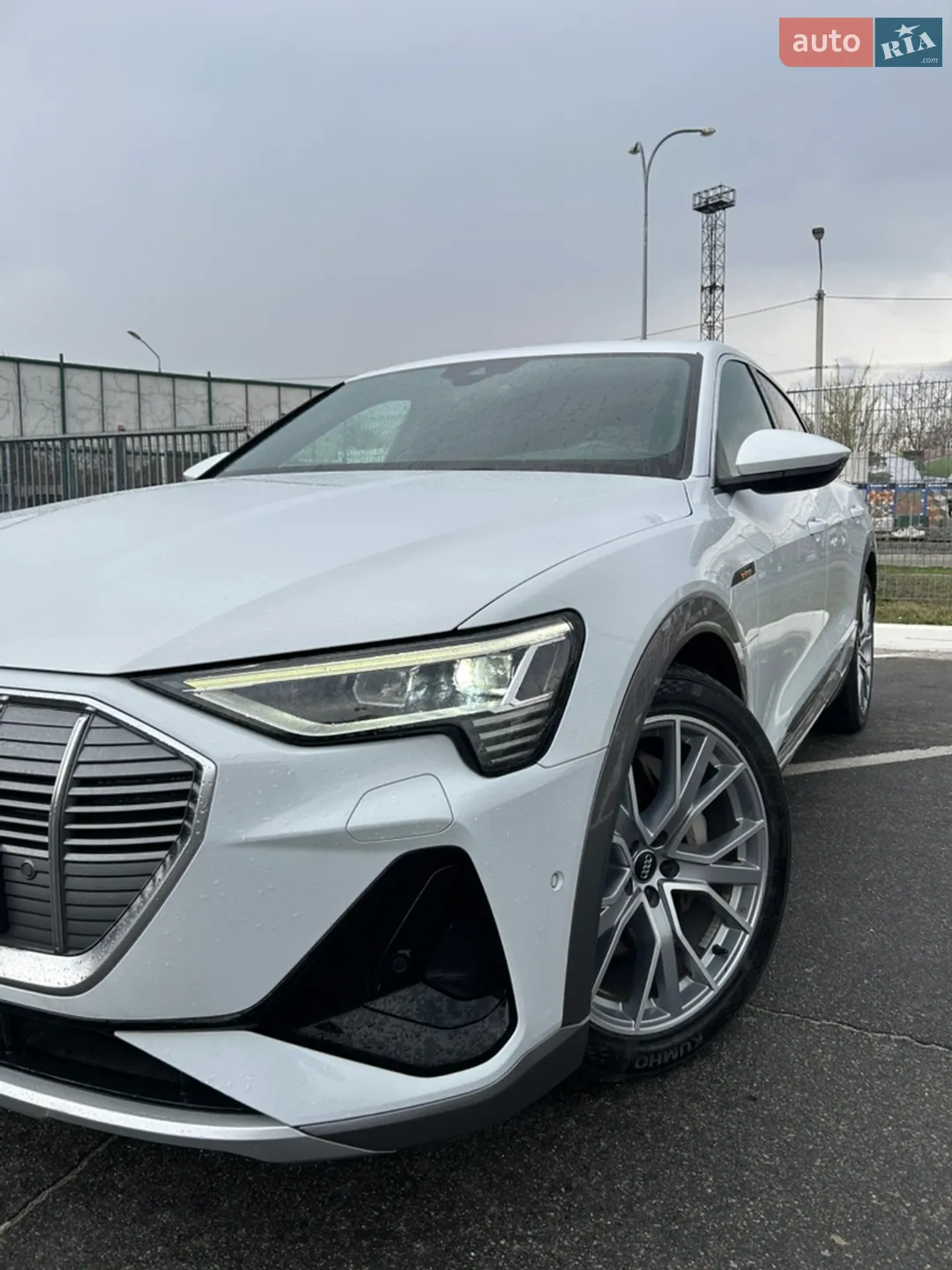 2020 Audi e-tron Sportback - мініатюра 3