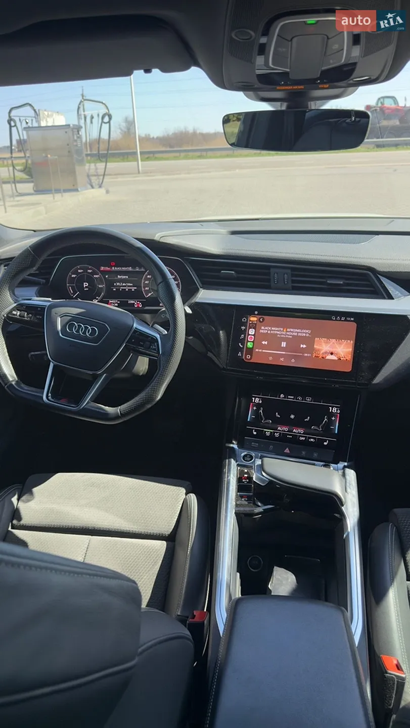 2020 Audi e-tron Sportback - мініатюра 2