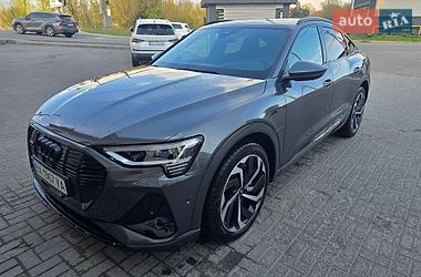 Позашляховик / Кросовер Audi e-tron Sportback 2021 в Хмельницькому