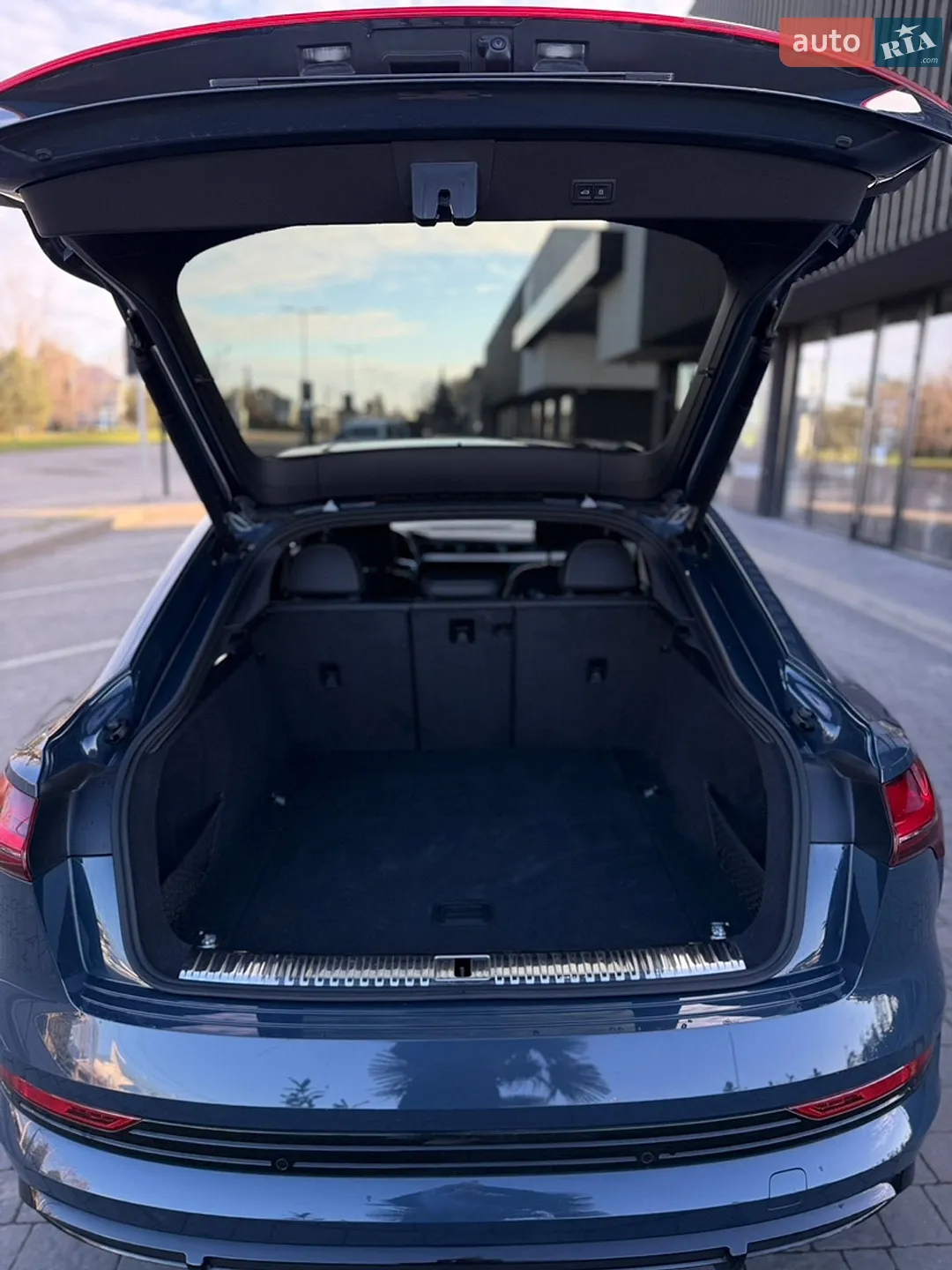 2022 Audi e-tron Sportback - мініатюра 17