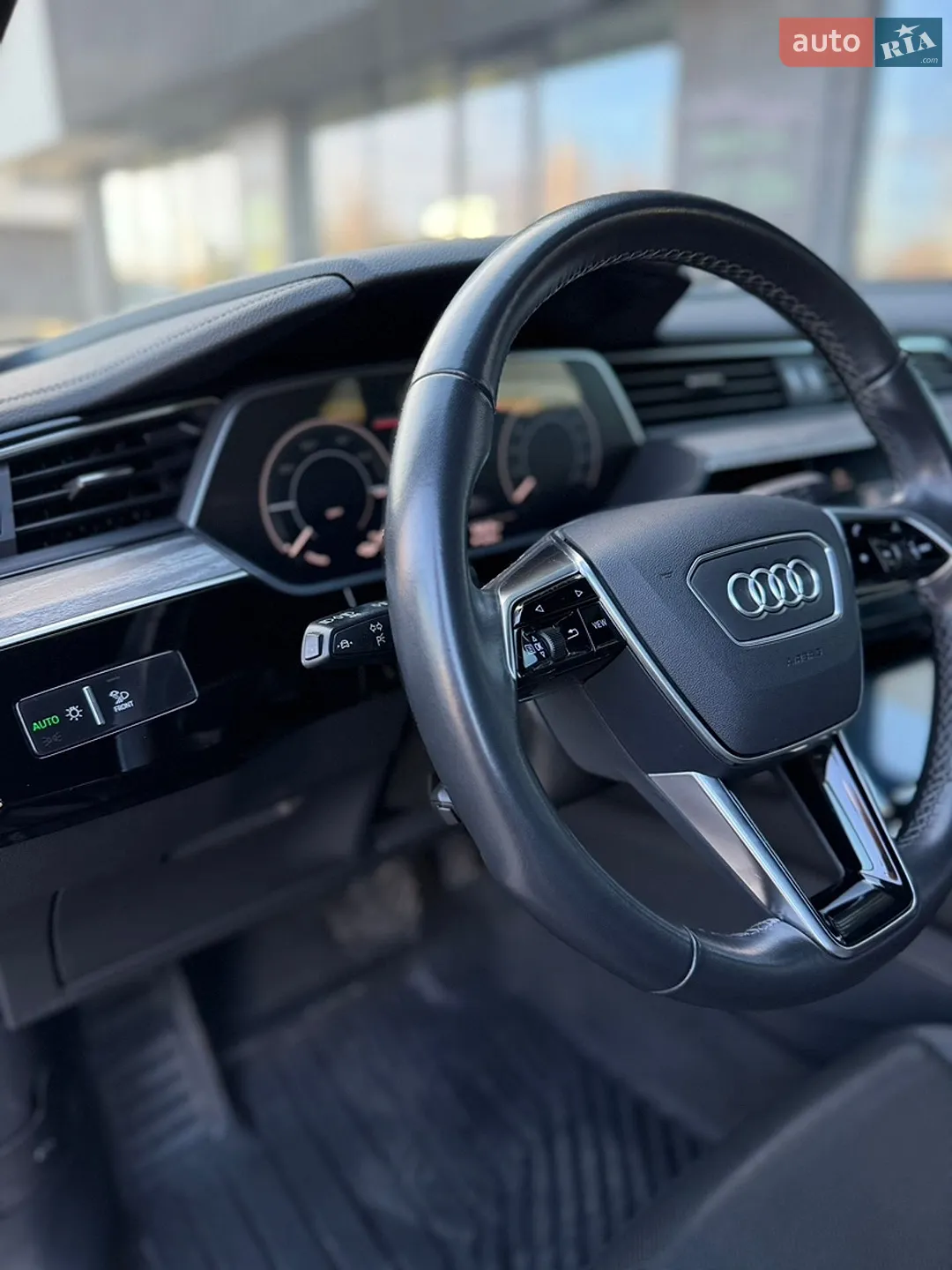 2022 Audi e-tron Sportback - мініатюра 28