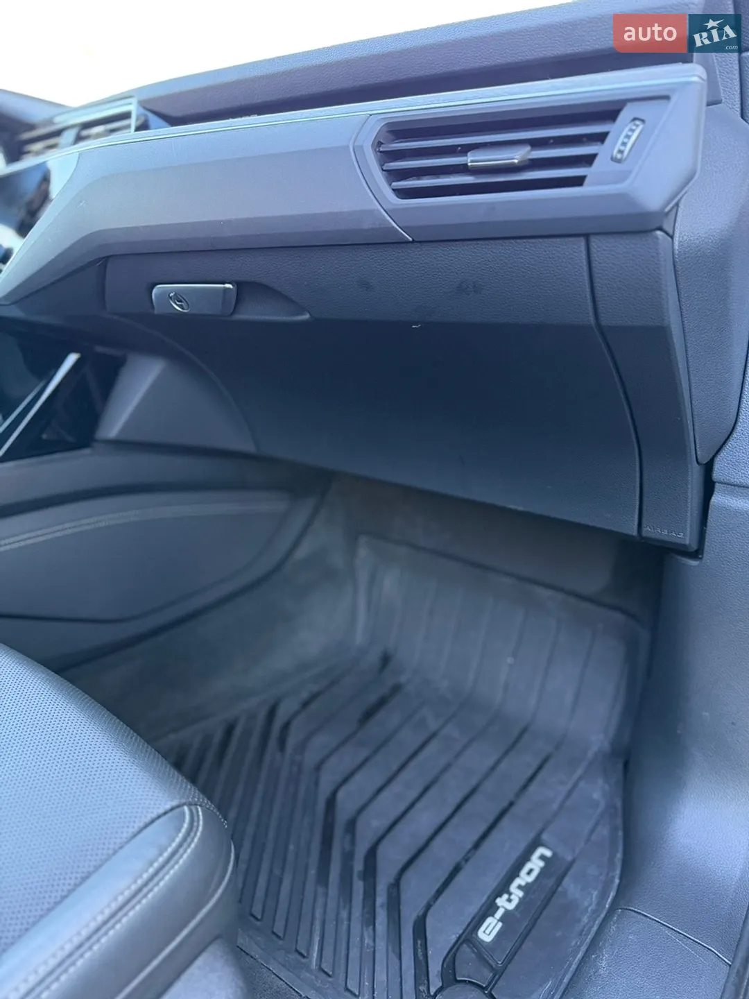 2022 Audi e-tron Sportback - мініатюра 51