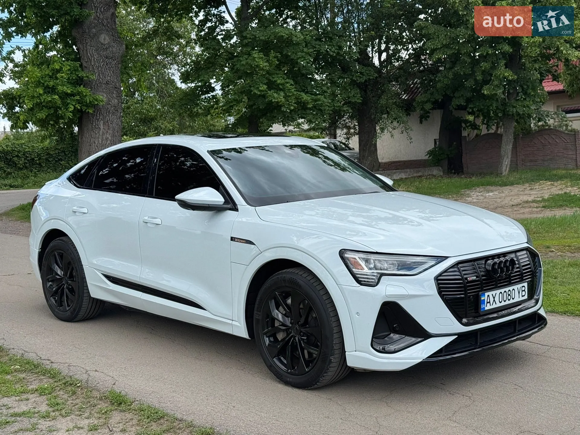 2020 Audi e-tron Sportback - мініатюра 3