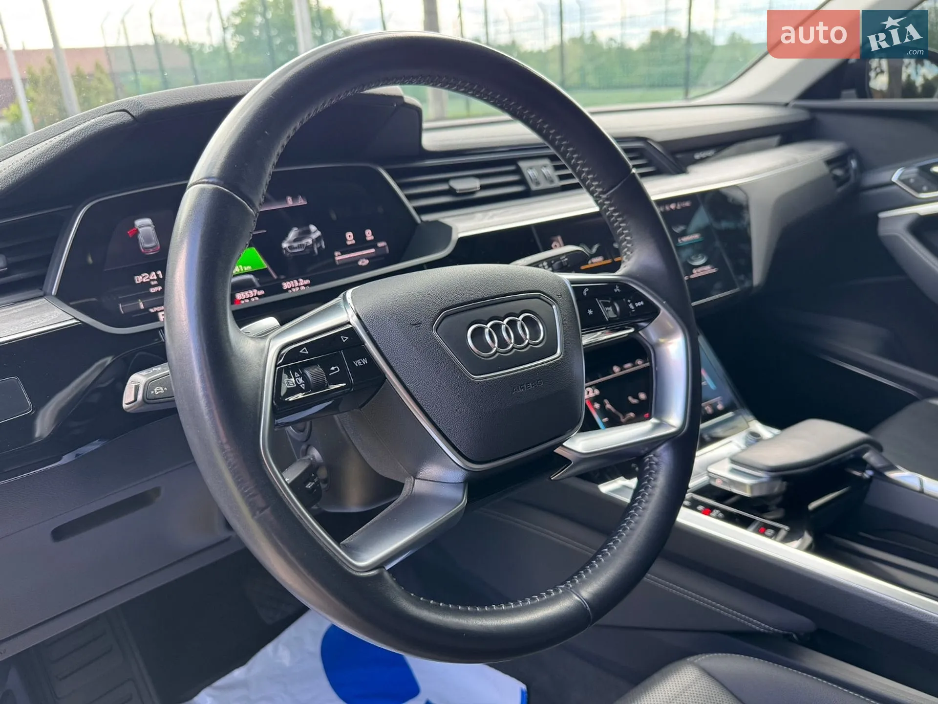 2020 Audi e-tron Sportback - мініатюра 16