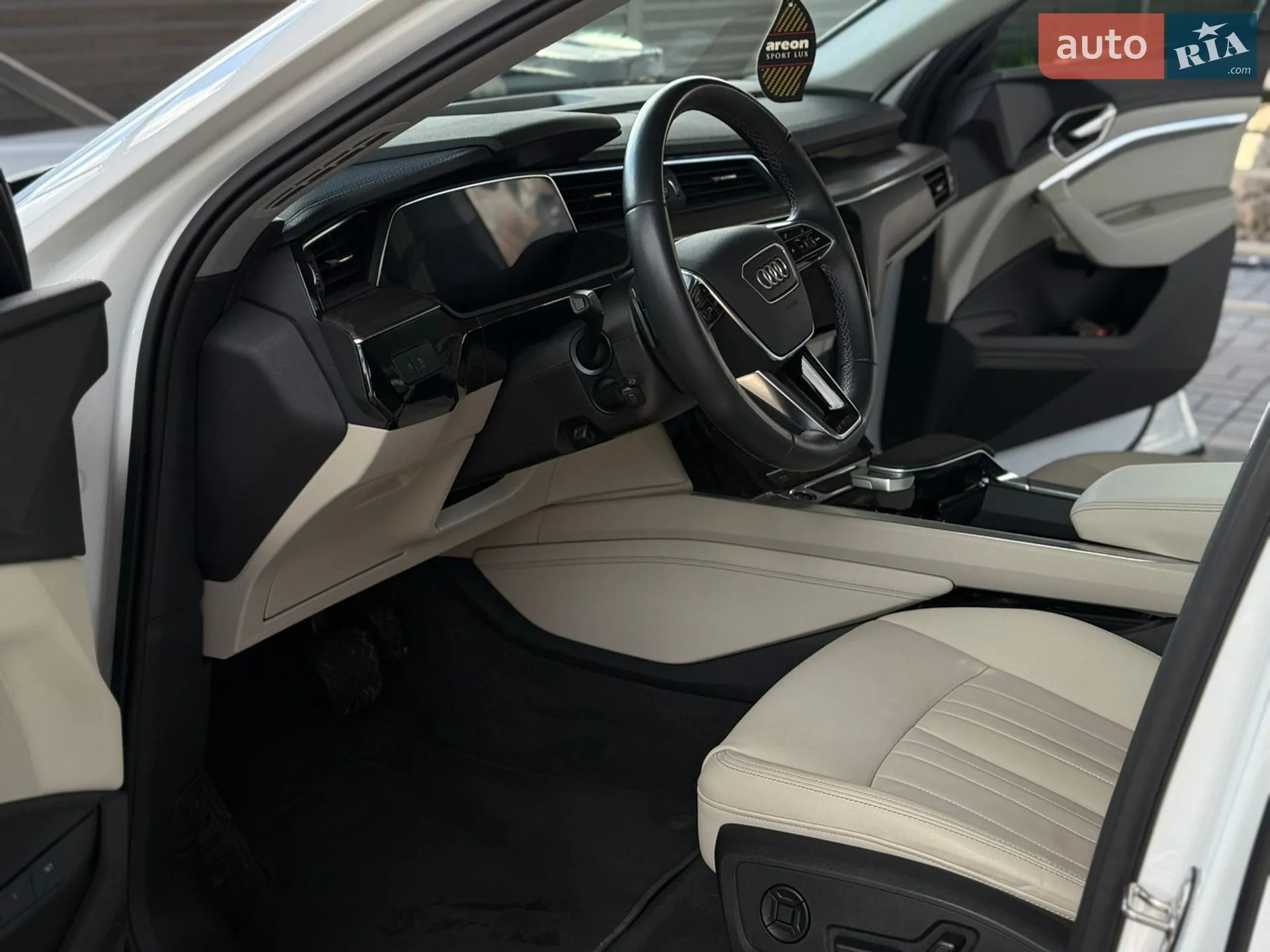 2021 Audi e-tron Sportback - мініатюра 32