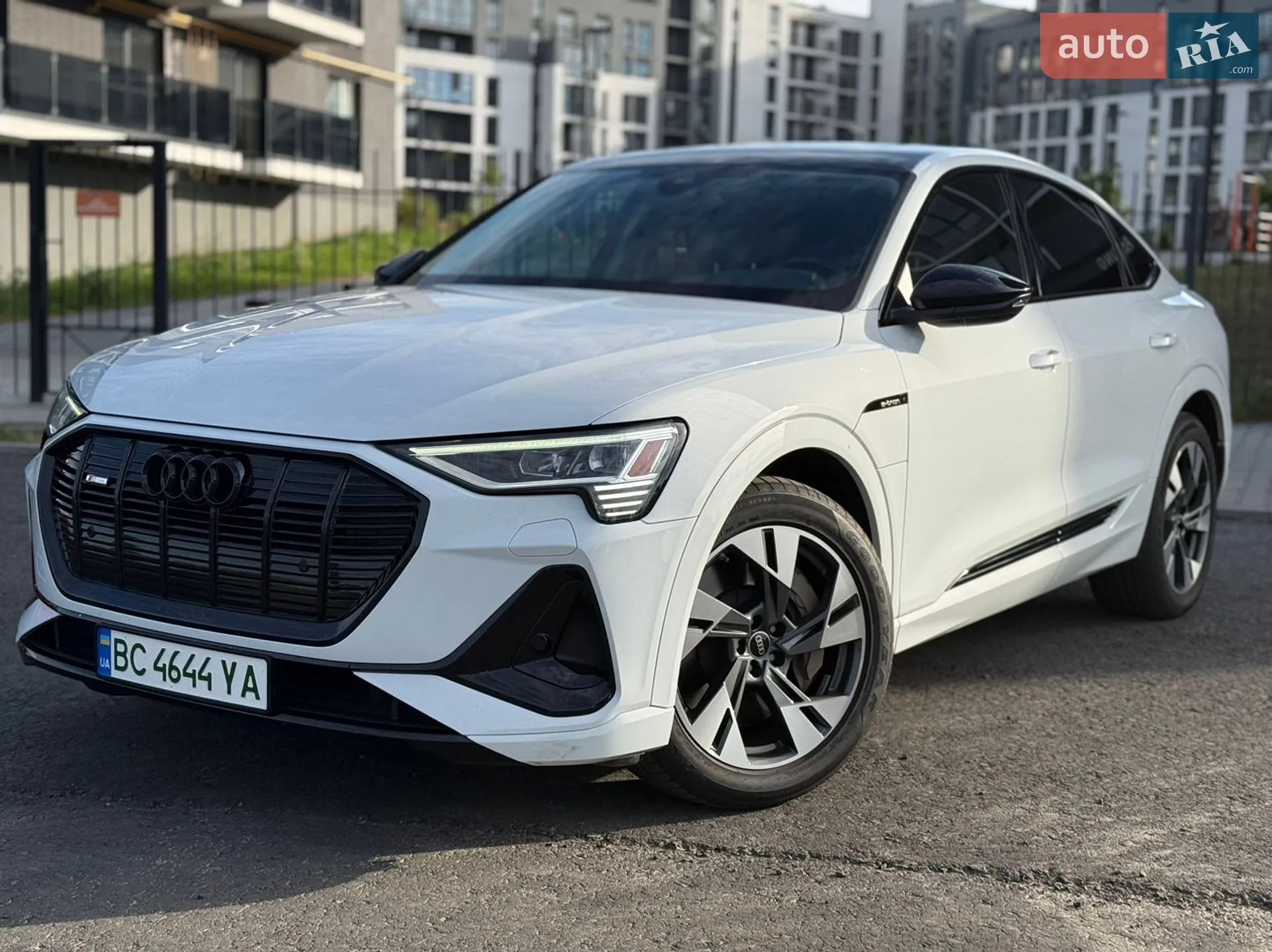 2021 Audi e-tron Sportback - мініатюра 14