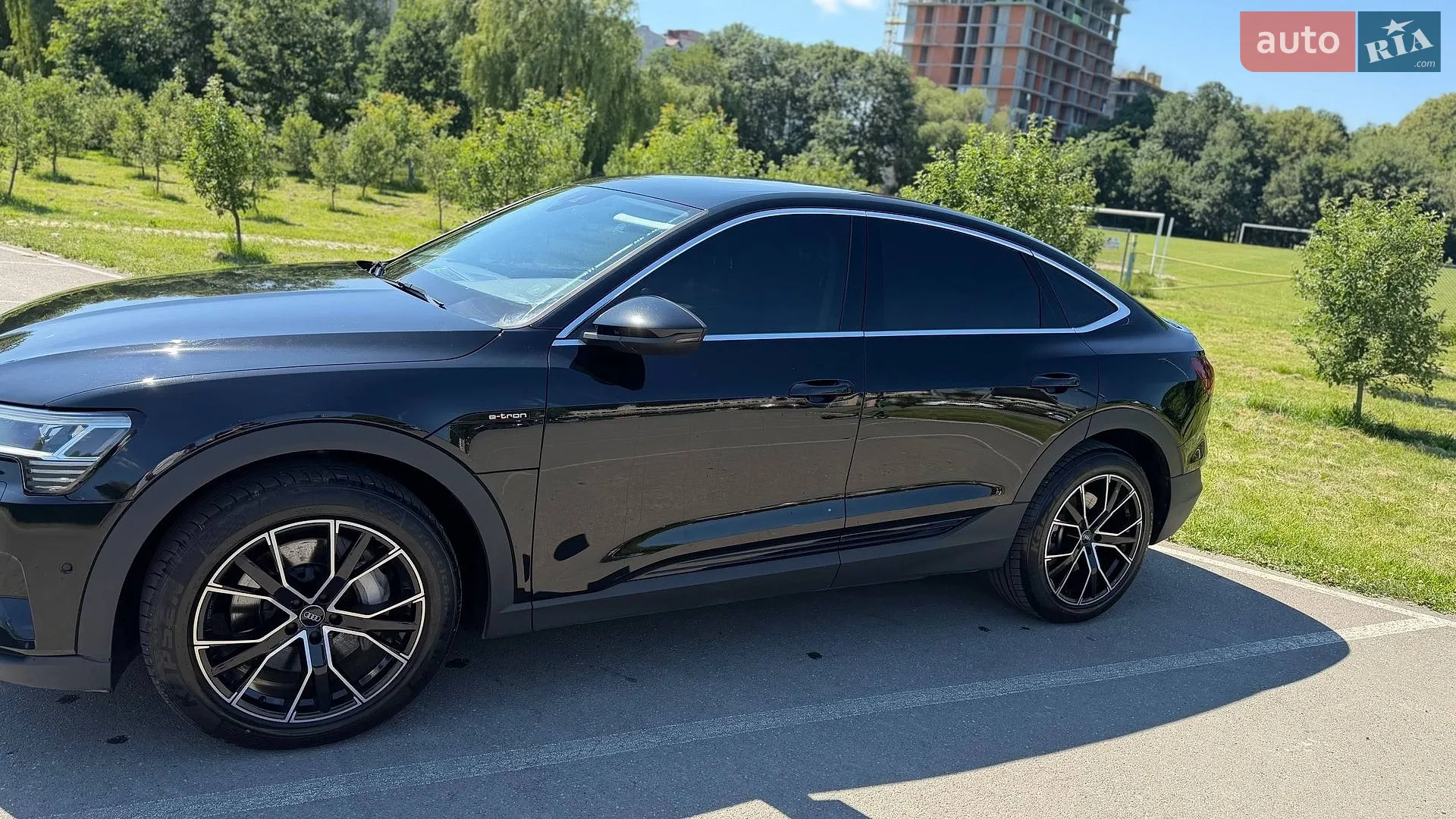 2020 Audi e-tron Sportback - мініатюра 11