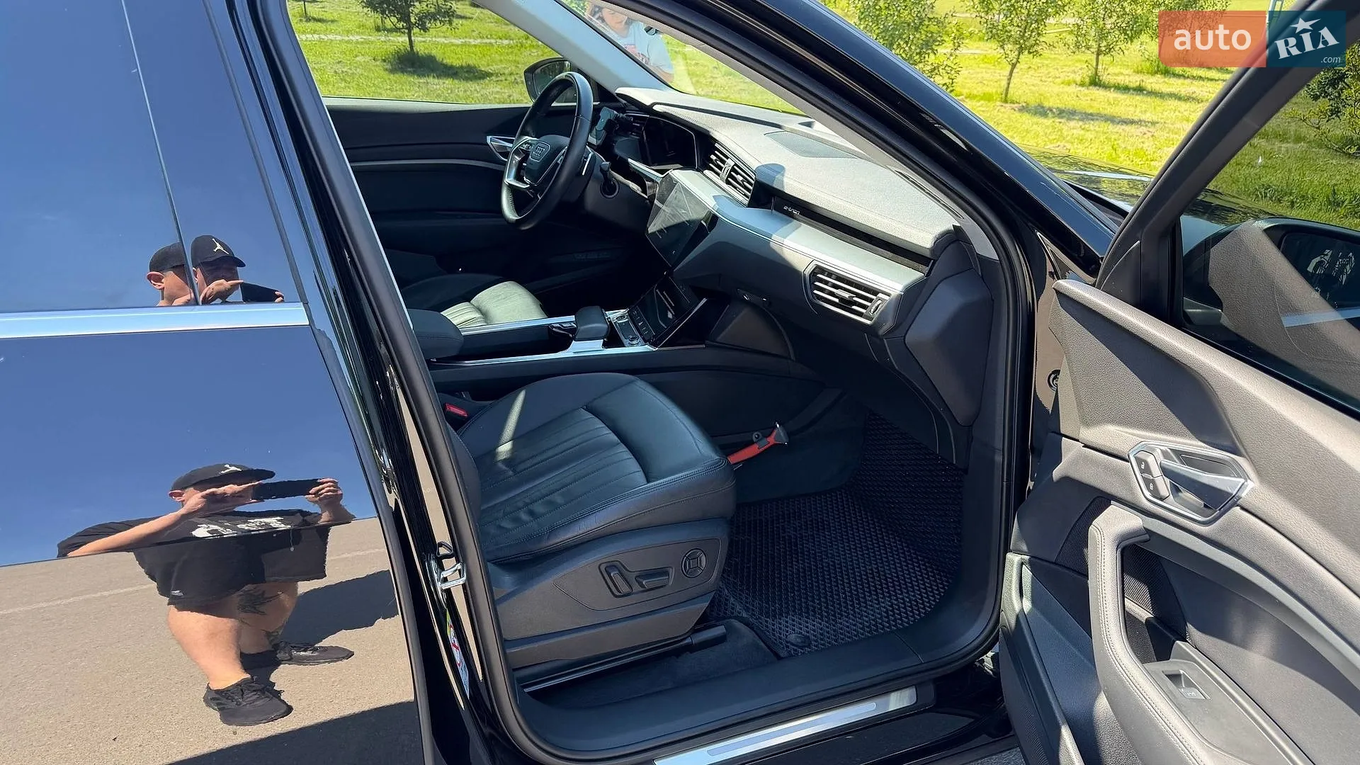 2020 Audi e-tron Sportback - мініатюра 18