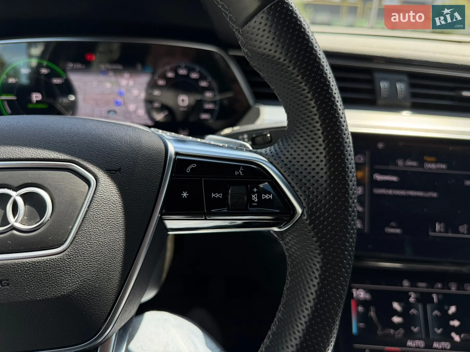 2022 Audi e-tron Sportback - мініатюра 28