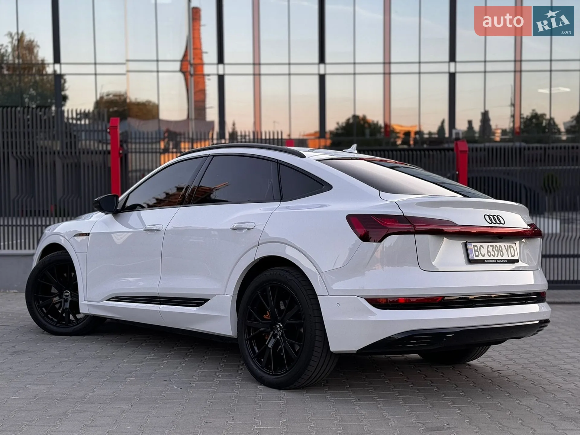 2022 Audi e-tron Sportback - мініатюра 6