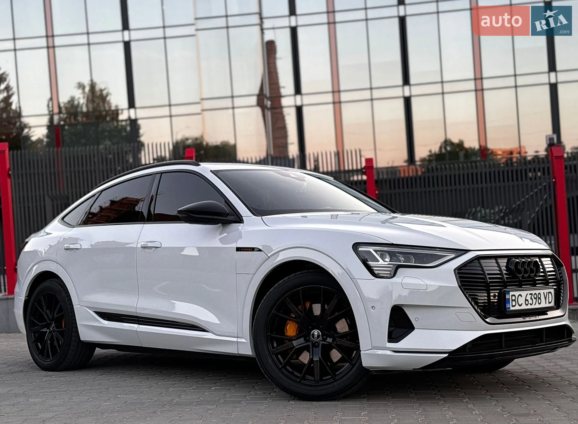 2022 Audi e-tron Sportback - мініатюра 14