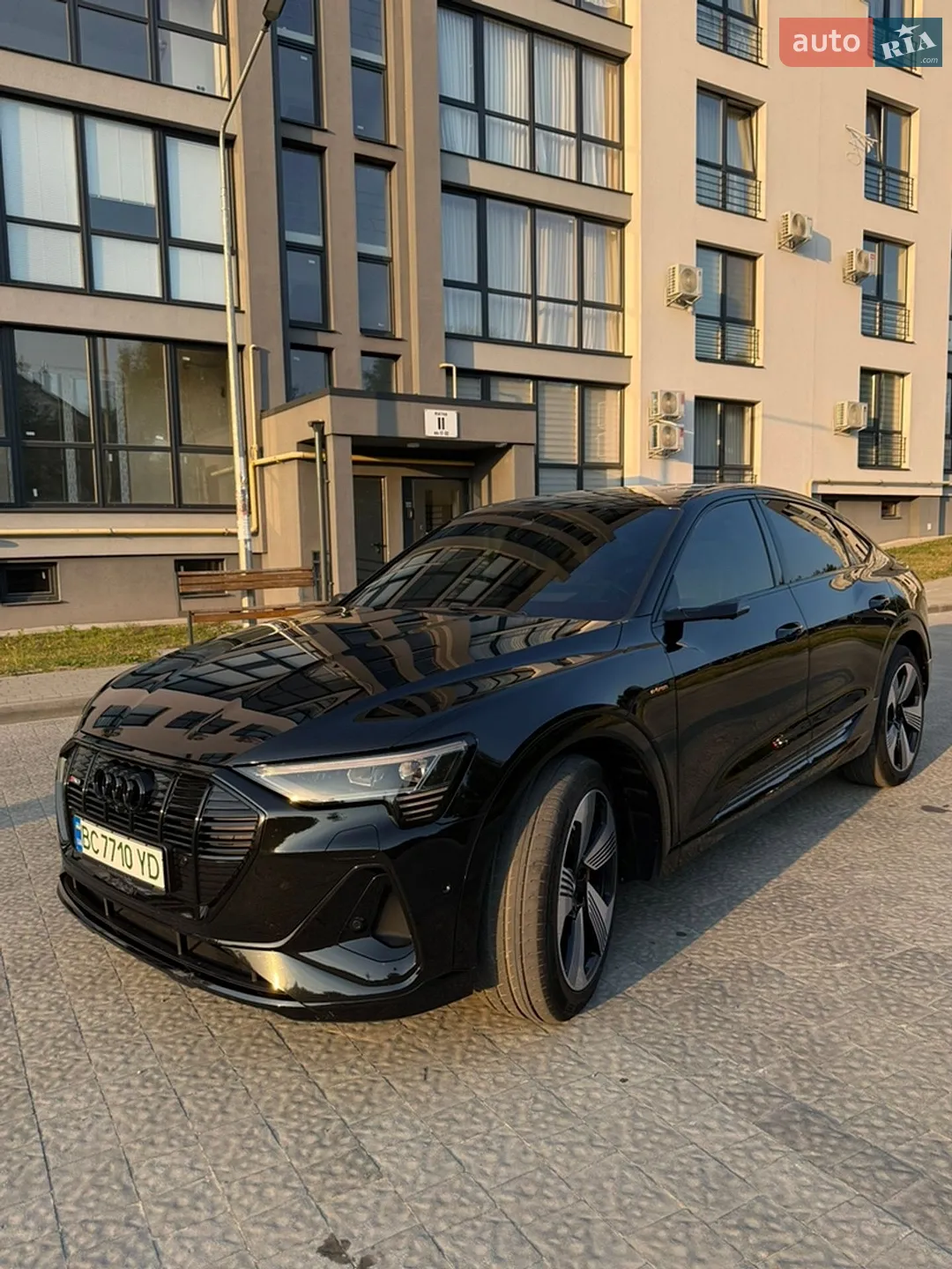 2020 Audi e-tron Sportback - мініатюра 5