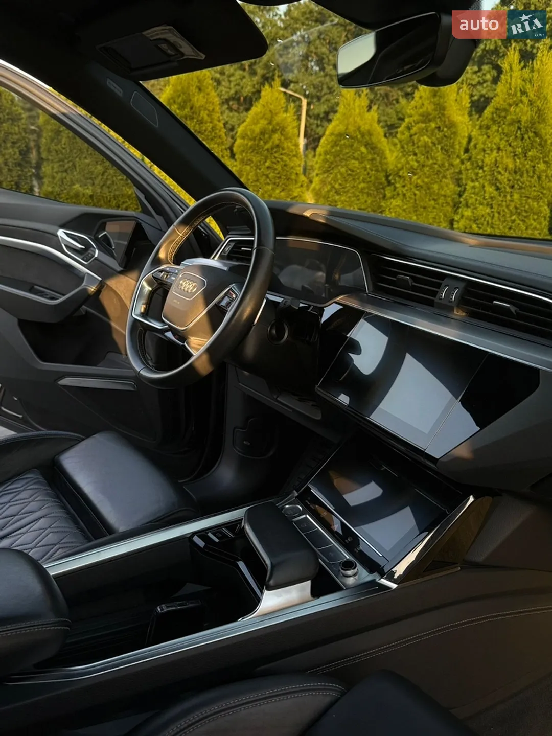 2020 Audi e-tron Sportback - мініатюра 27