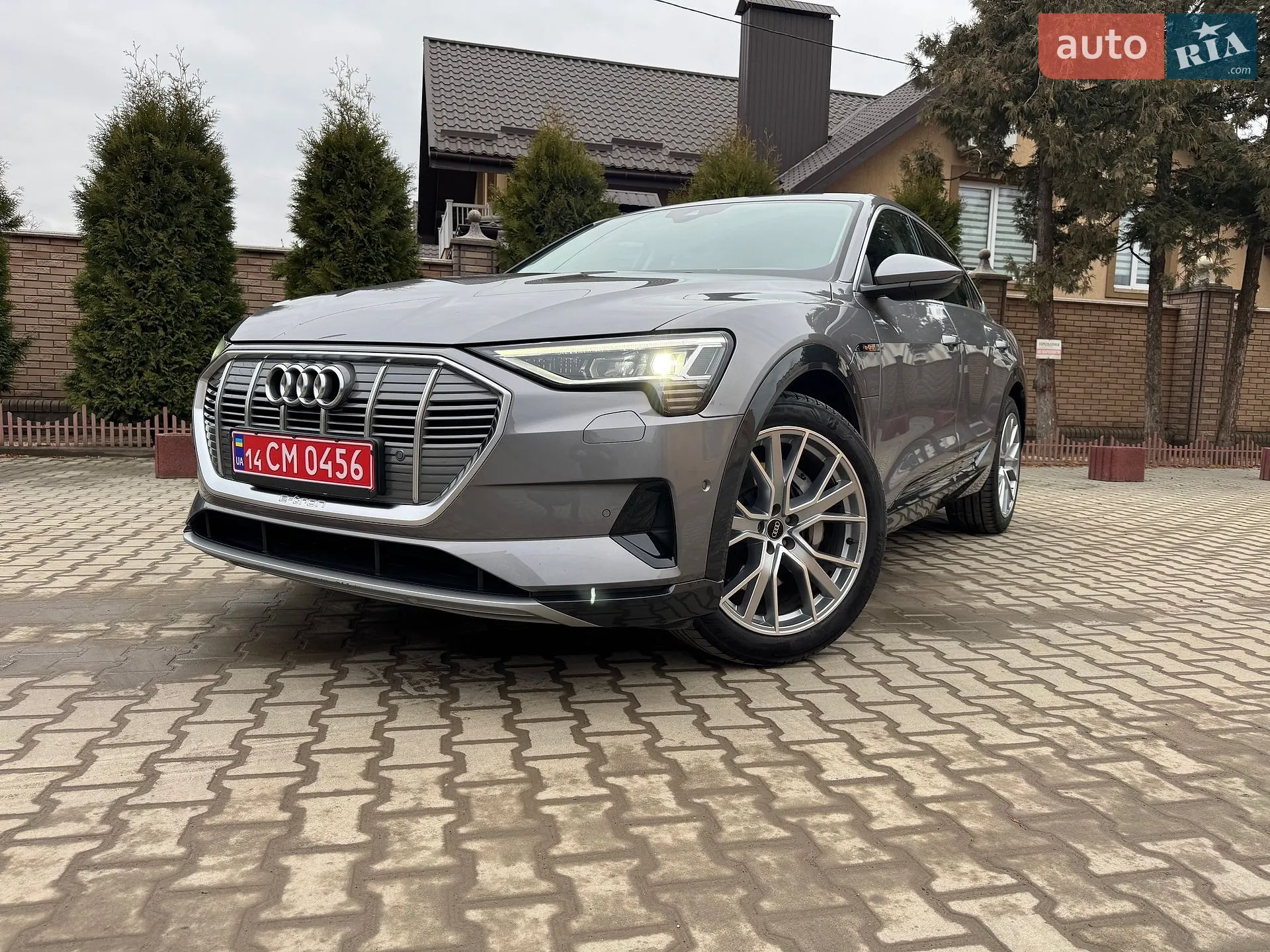 2022 Audi e-tron Sportback - мініатюра 2