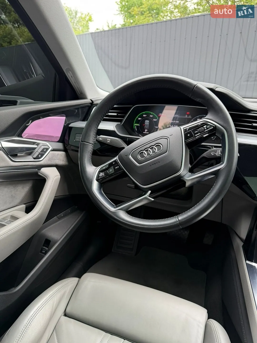 2020 Audi e-tron Sportback - мініатюра 18