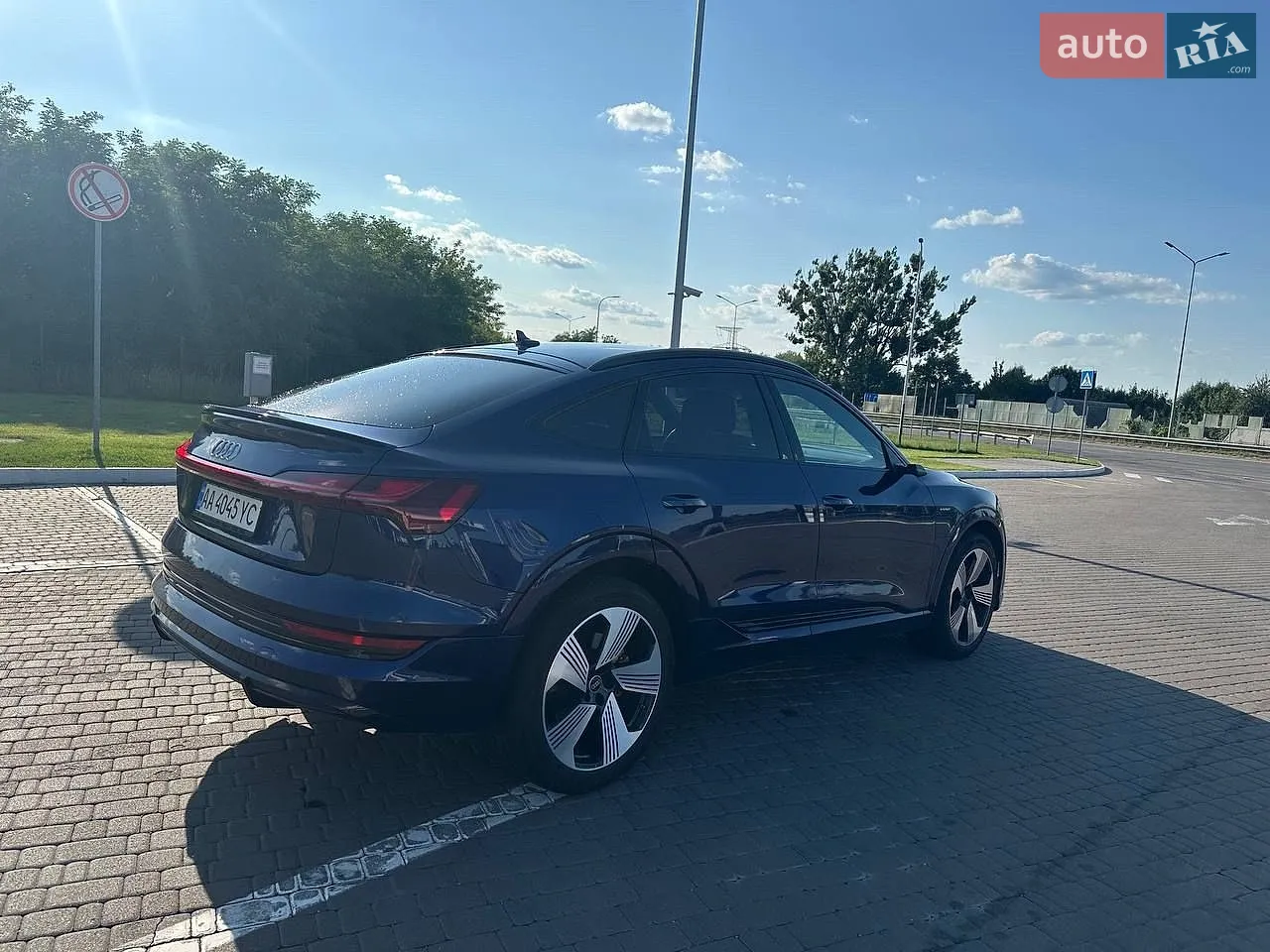 2021 Audi e-tron Sportback - мініатюра 4