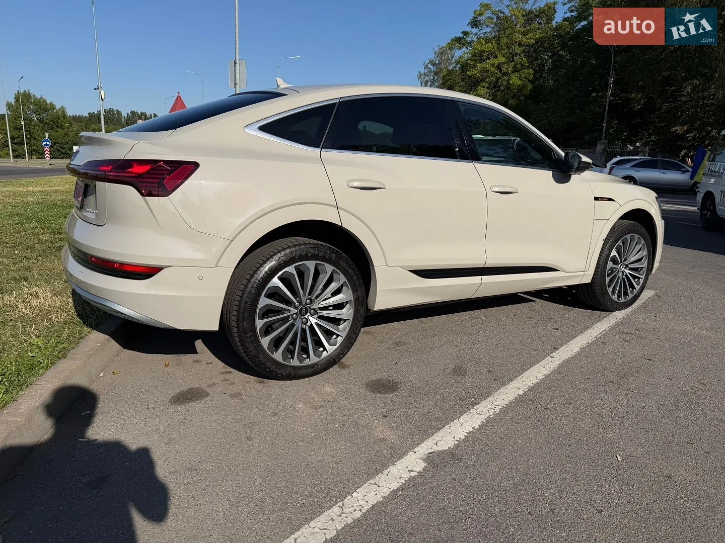2020 Audi e-tron Sportback - мініатюра 6