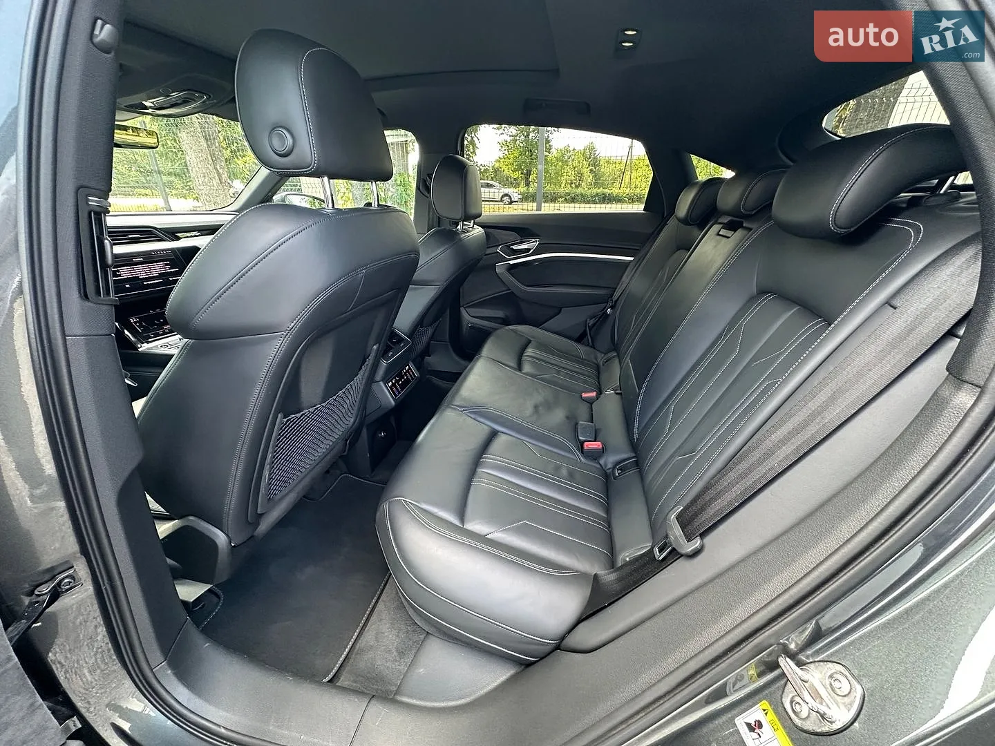 2020 Audi e-tron Sportback - мініатюра 24