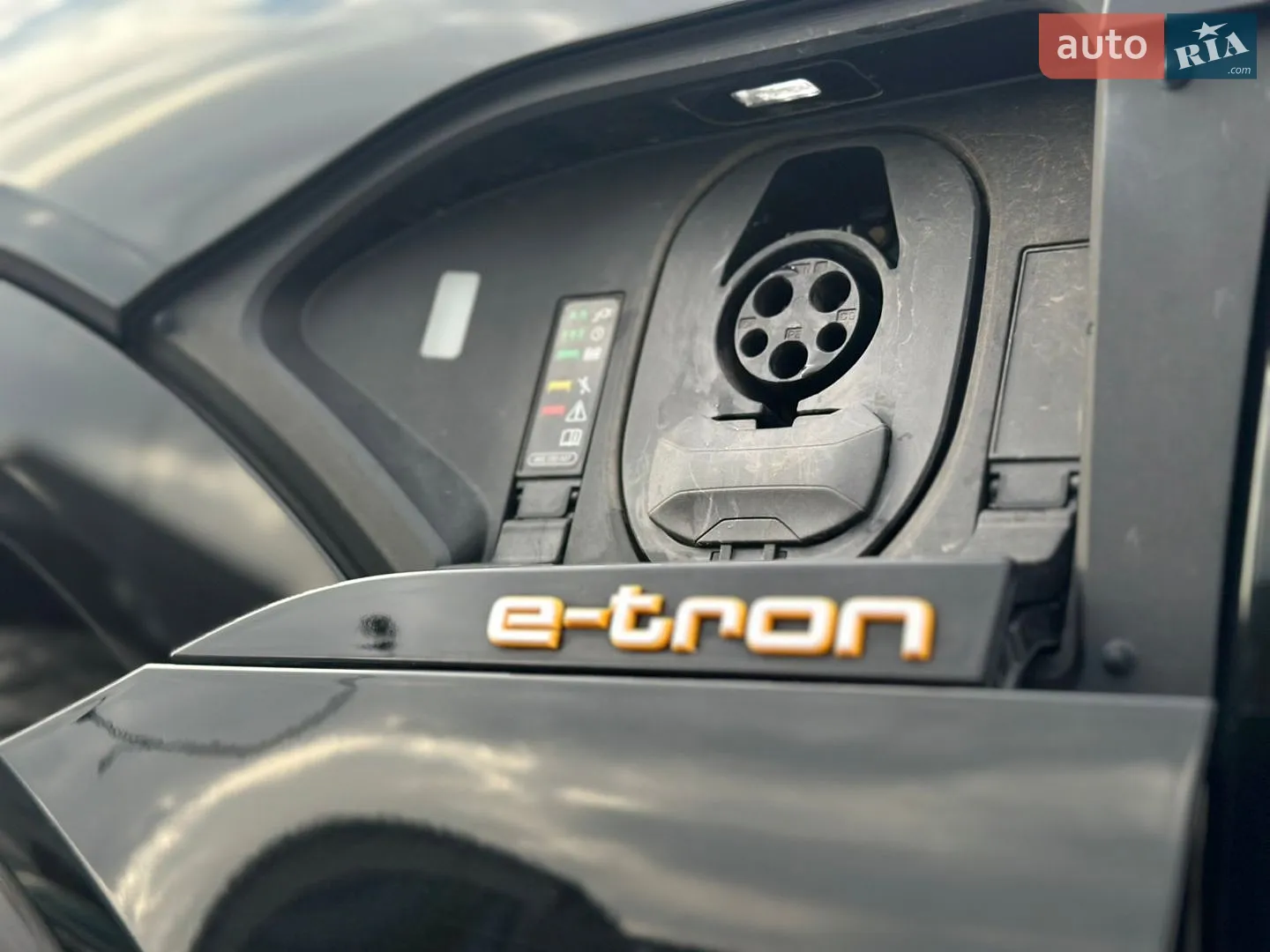 2022 Audi e-tron Sportback - мініатюра 14