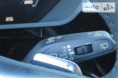 Позашляховик / Кросовер Audi e-tron 2019 в 