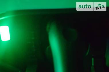 Позашляховик / Кросовер Audi e-tron 2019 в 