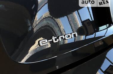 Внедорожник / Кроссовер Audi e-tron 2019 в Киеве