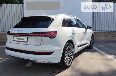 Позашляховик / Кросовер Audi e-tron 2019 в Харкові