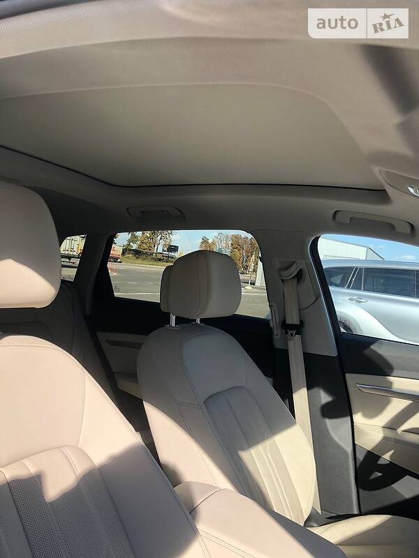 Позашляховик / Кросовер Audi e-tron 2019 в Києві