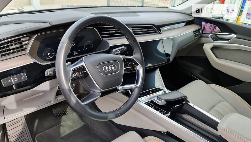 Позашляховик / Кросовер Audi e-tron 2019 в Луцьку