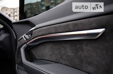 Позашляховик / Кросовер Audi e-tron 2020 в Києві