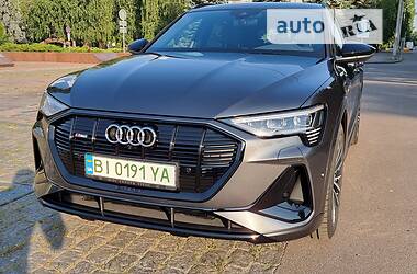 Позашляховик / Кросовер Audi e-tron 2022 в Кременчуці