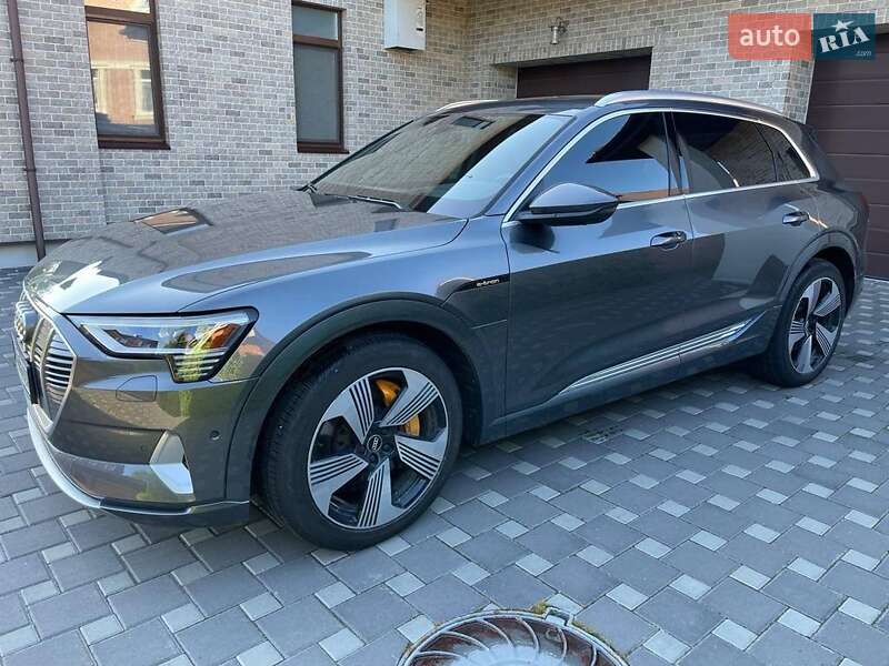 Внедорожник / Кроссовер Audi e-tron 2019 в Киеве фото 5 Внедорожник / Кроссовер Audi e-tron 2019 в Киеве