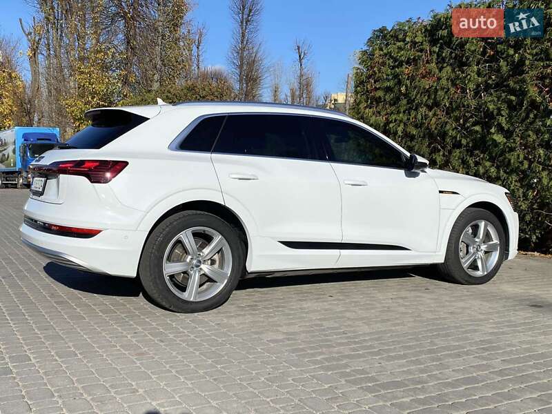 Позашляховик / Кросовер Audi e-tron 2019 в Львові