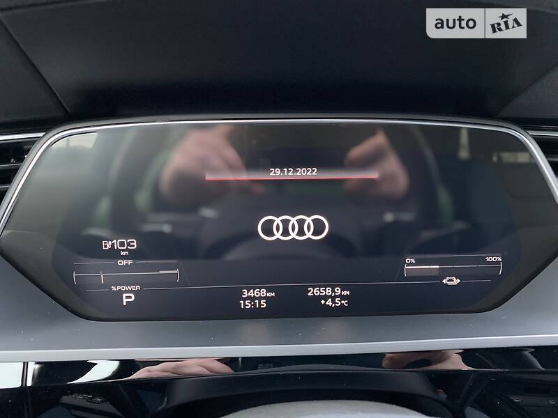 Позашляховик / Кросовер Audi e-tron 2022 в Києві
