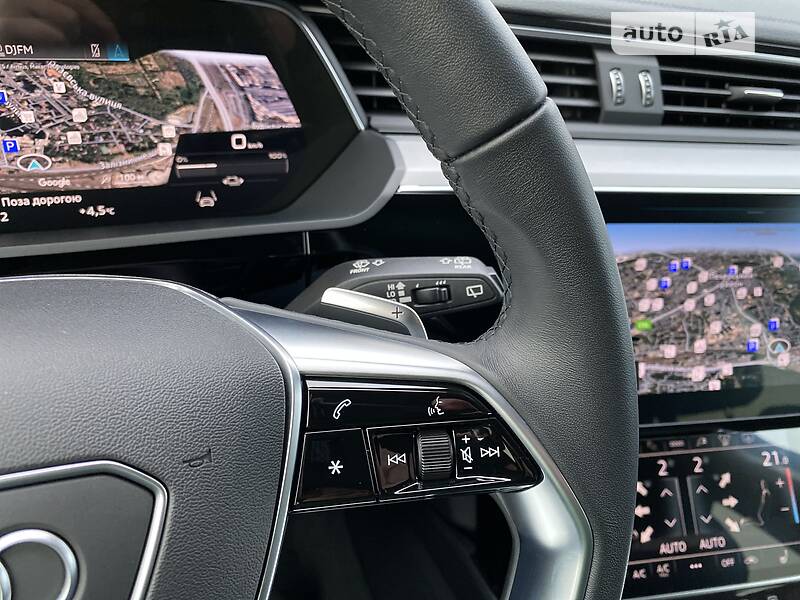 Позашляховик / Кросовер Audi e-tron 2022 в Києві