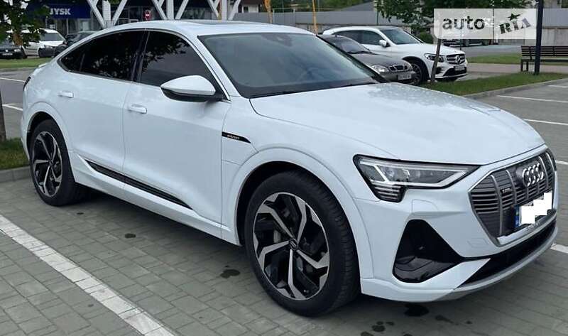 Позашляховик / Кросовер Audi e-tron 2020 в Дніпрі
