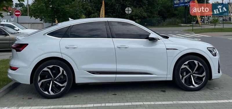 Внедорожник / Кроссовер Audi e-tron 2020 в Днепре