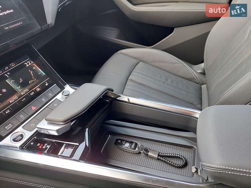 Внедорожник / Кроссовер Audi e-tron 2021 в Львове