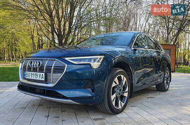 Внедорожник / Кроссовер Audi e-tron 2019 в 