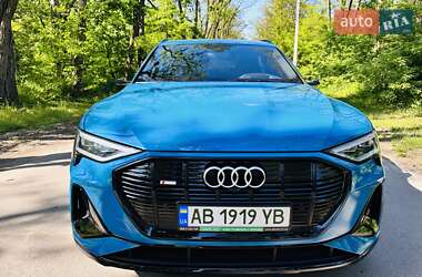 Внедорожник / Кроссовер Audi e-tron 2020 в 