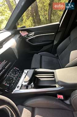 Внедорожник / Кроссовер Audi e-tron 2020 в 