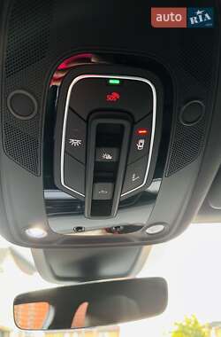 Внедорожник / Кроссовер Audi e-tron 2020 в 