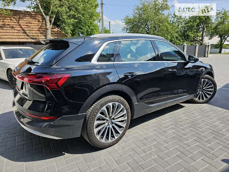 Позашляховик / Кросовер Audi e-tron 2020 в Коломиї