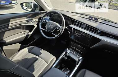 Позашляховик / Кросовер Audi e-tron 2020 в 