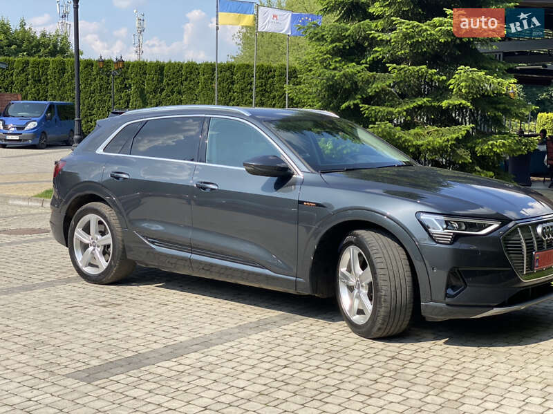 Внедорожник / Кроссовер Audi e-tron 2019 в Львове фото 27 Внедорожник / Кроссовер Audi e-tron 2019 в Львове