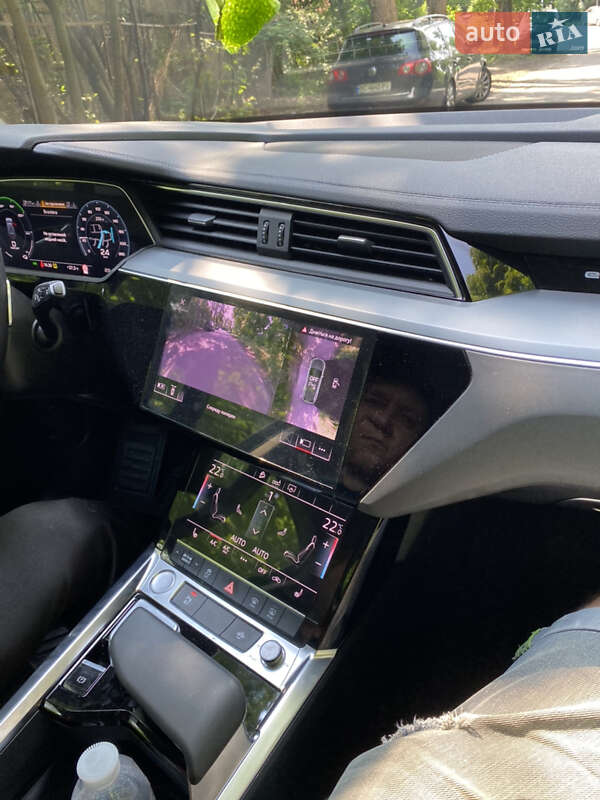 Внедорожник / Кроссовер Audi e-tron 2019 в Львове