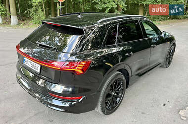 Внедорожник / Кроссовер Audi e-tron 2020 в 