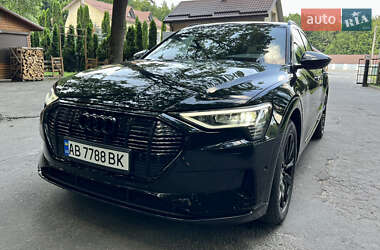 Внедорожник / Кроссовер Audi e-tron 2020 в 